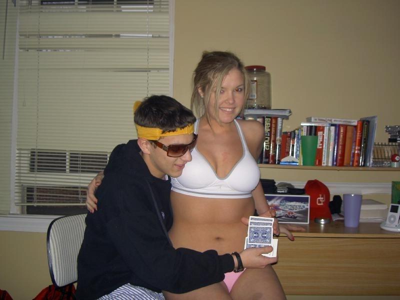 15P Busty and sexy girlfriends in secret asmateur photo shoots