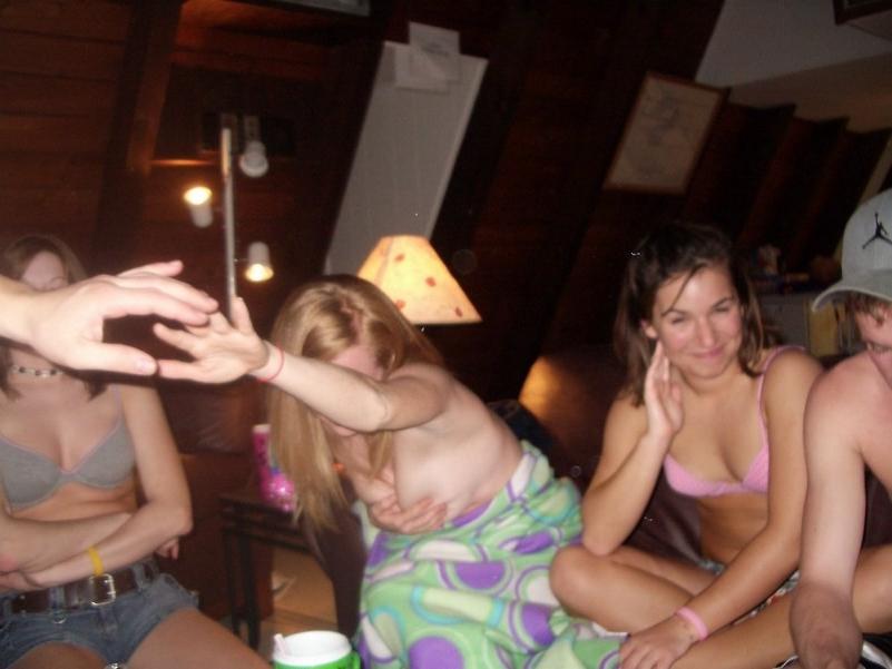 15P Busty and sexy girlfriends in secret asmateur photo shoots
