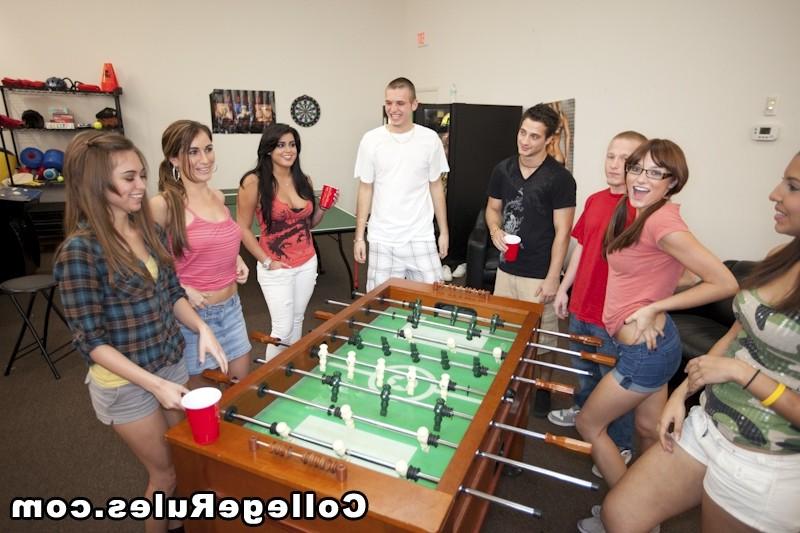 16P Check out this amazing sick ass miami college dorm party
