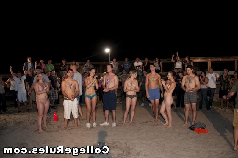 7P Watch hot double cock sucking group sex college dorm party