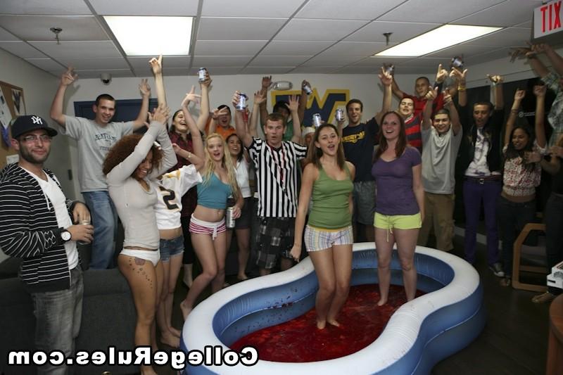 16P Awesome college babe gangbang party at my college dorm