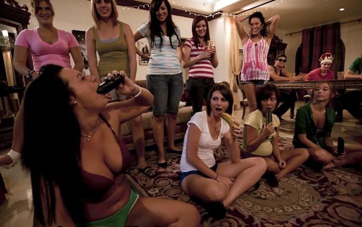 16P Check out this amazing sick ass miami college dorm party
