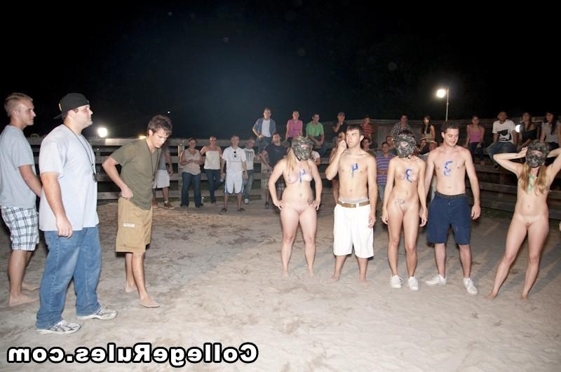 16P Hot college dorm party go wild in these hot fucking crazy pics