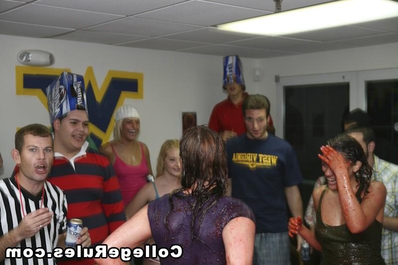 16P Check out this amazing sick ass miami college dorm party