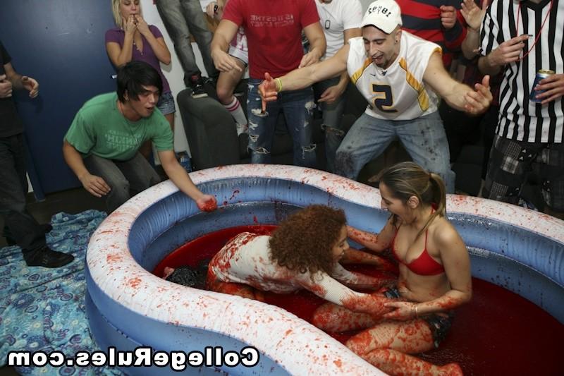 16P Check out this amazing sick ass miami college dorm party