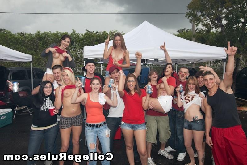 16P Hot college dorm party go wild in these hot fucking crazy pics