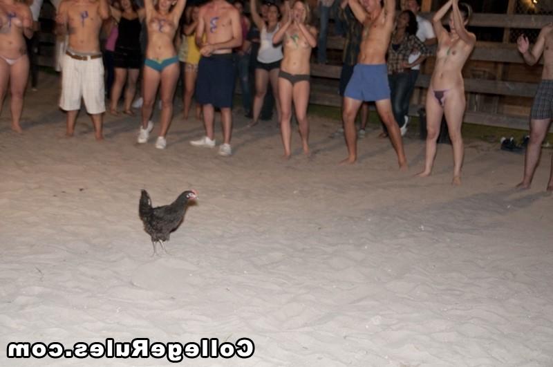 16P Hot college dorm party go wild in these hot fucking crazy pics