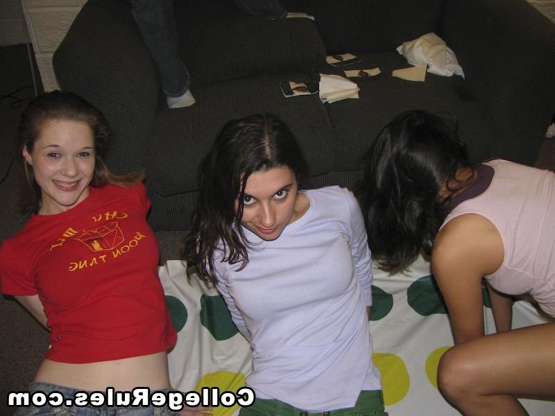 16P Schauen Sie sich diese tolle, vollbusige Miami-College-Wohnheimparty an