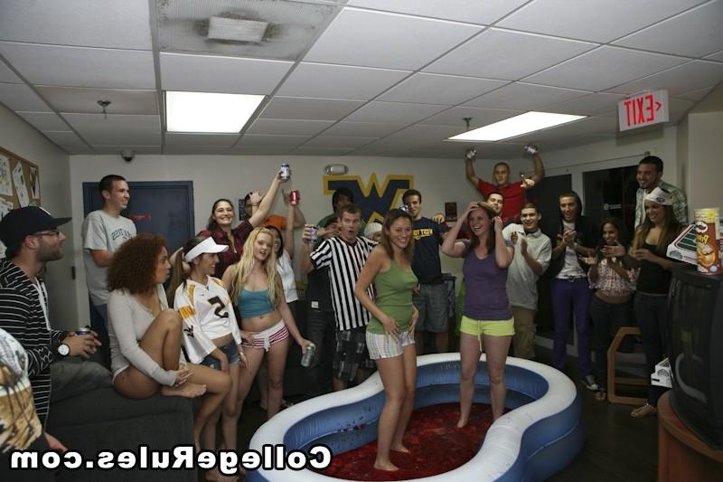 16P Watch hot double cock sucking group sex college dorm party