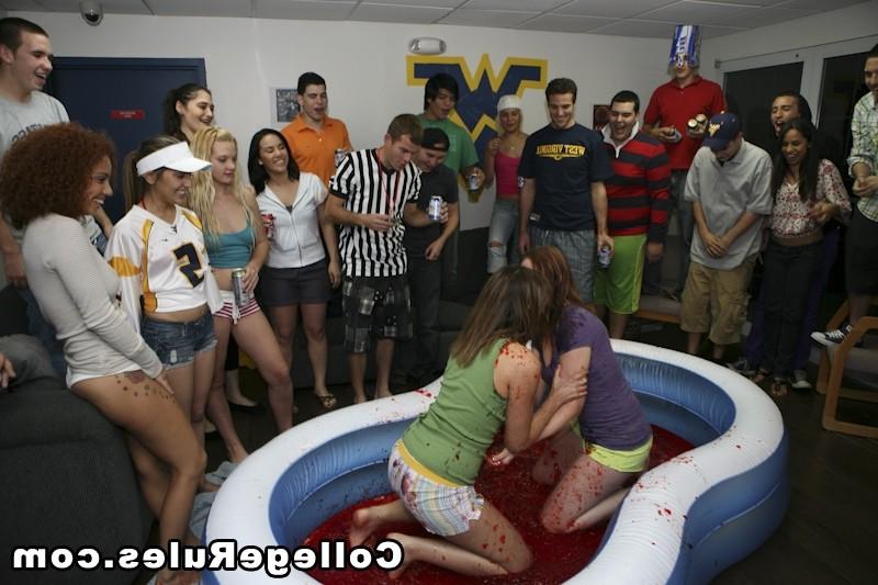16P Watch hot double cock sucking group sex college dorm party