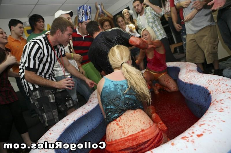 16P Watch hot double cock sucking group sex college dorm party
