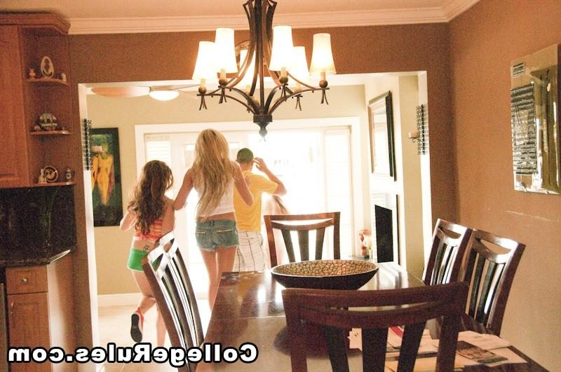 16P Beautiful chicks get penetrated at dirty hardcore party