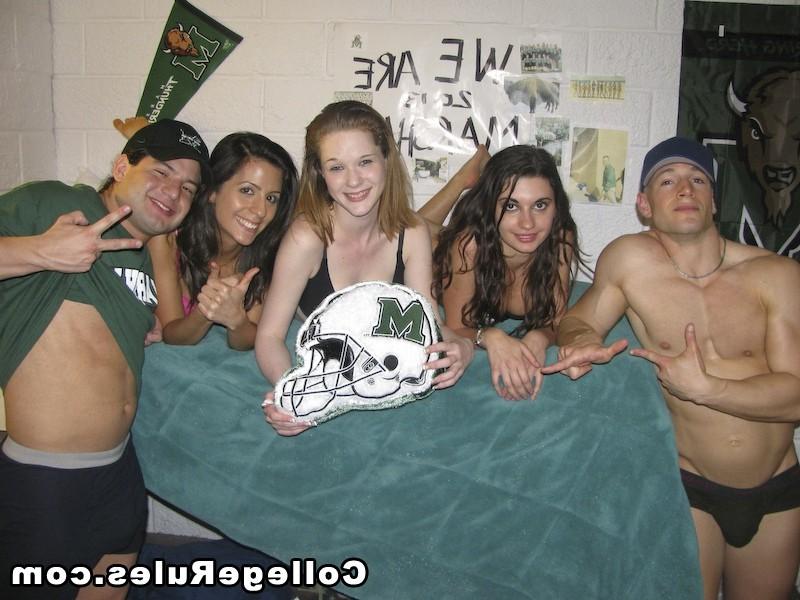 16P Check out this amazing sick ass miami college dorm party
