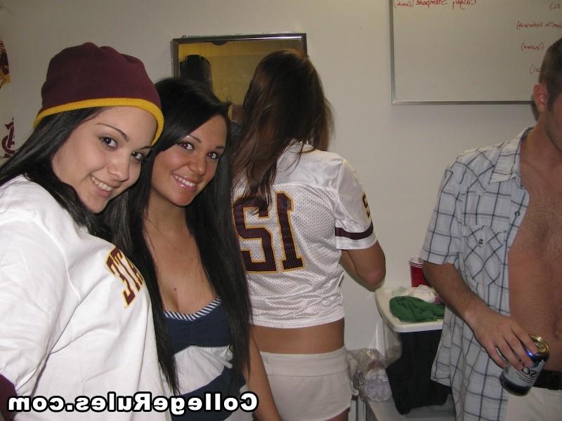 16P Beautiful chicks get penetrated at dirty hardcore party