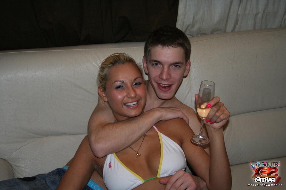16P Drunk college girl gets fucked at party
