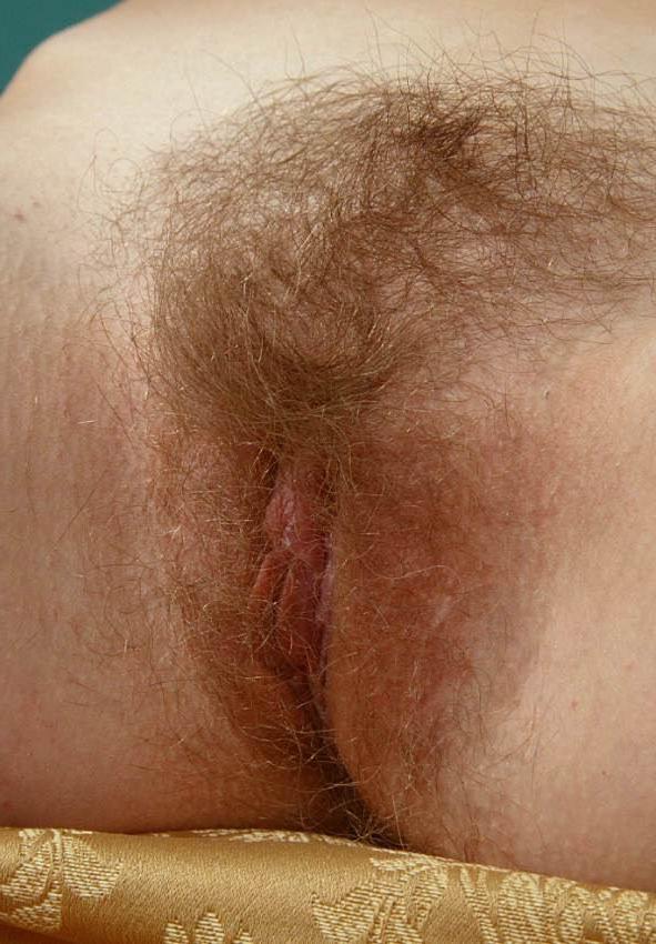 14P blonde spreading her hairy pussy and showing pink