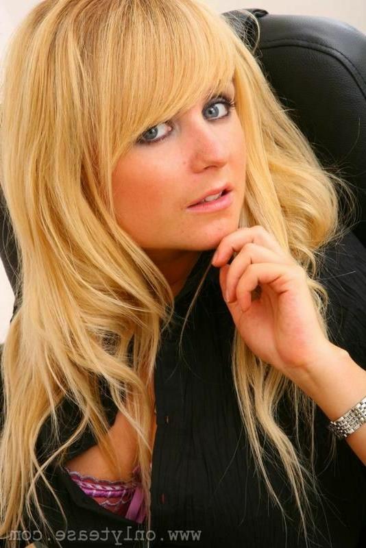 16P Busty Office Beauty Stripping