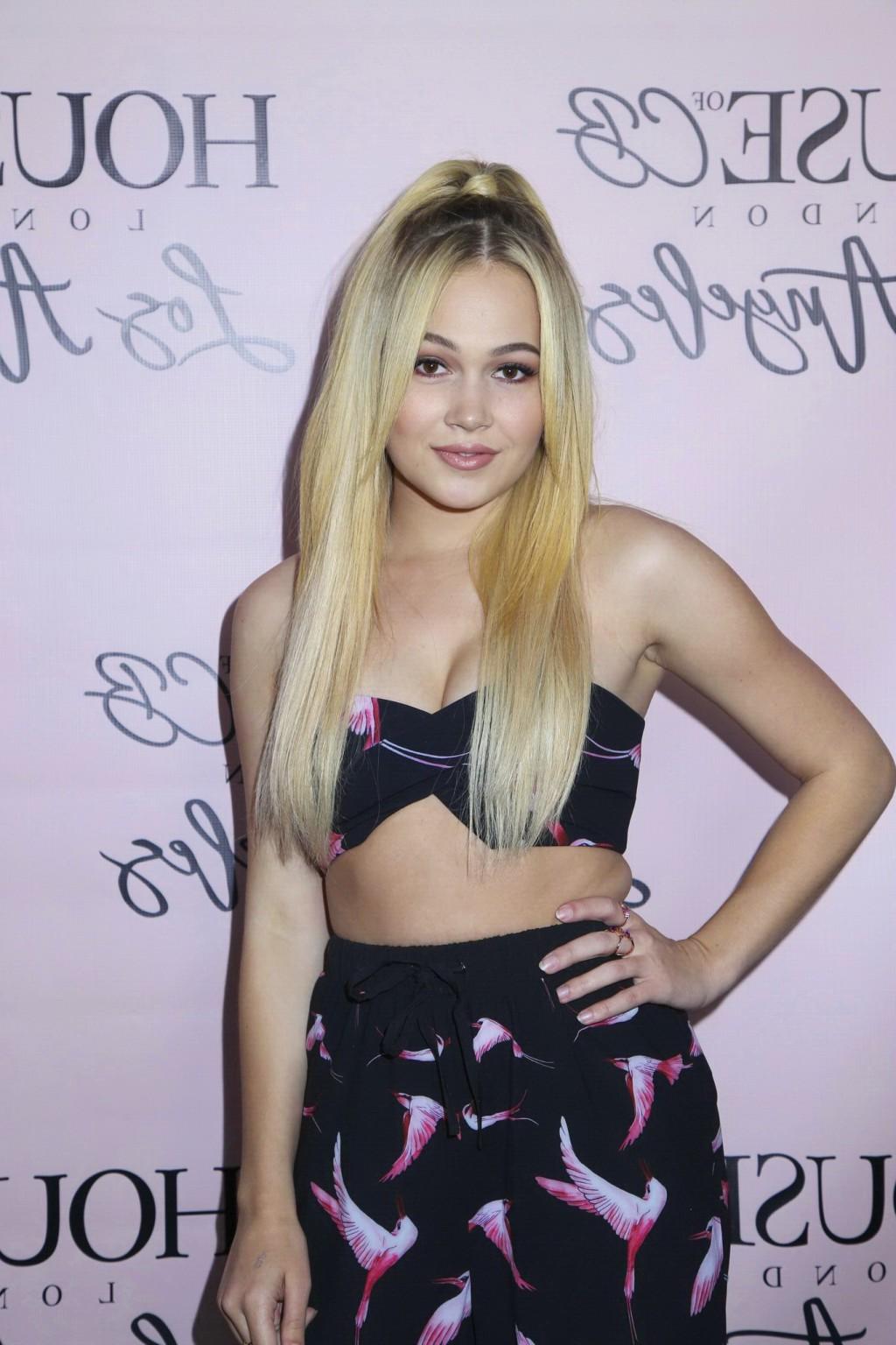 16P Kelli Berglund showing her big boobs in tiny top and pants