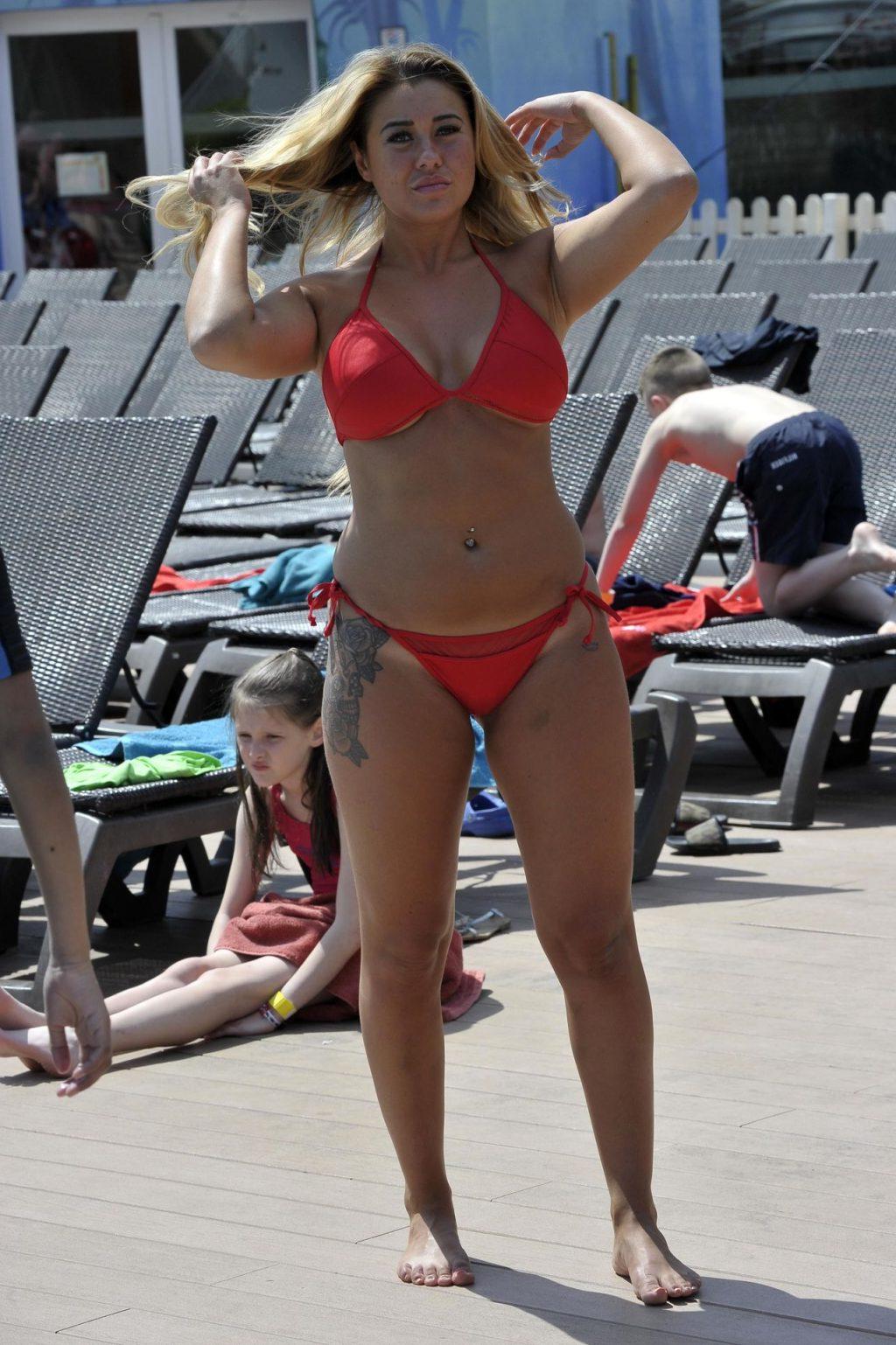 17P Ellie Young & Hayley Fanshaw Bikini