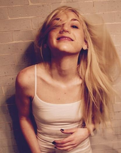 20P Emily Kinney Flashing Her Beautiful Backside