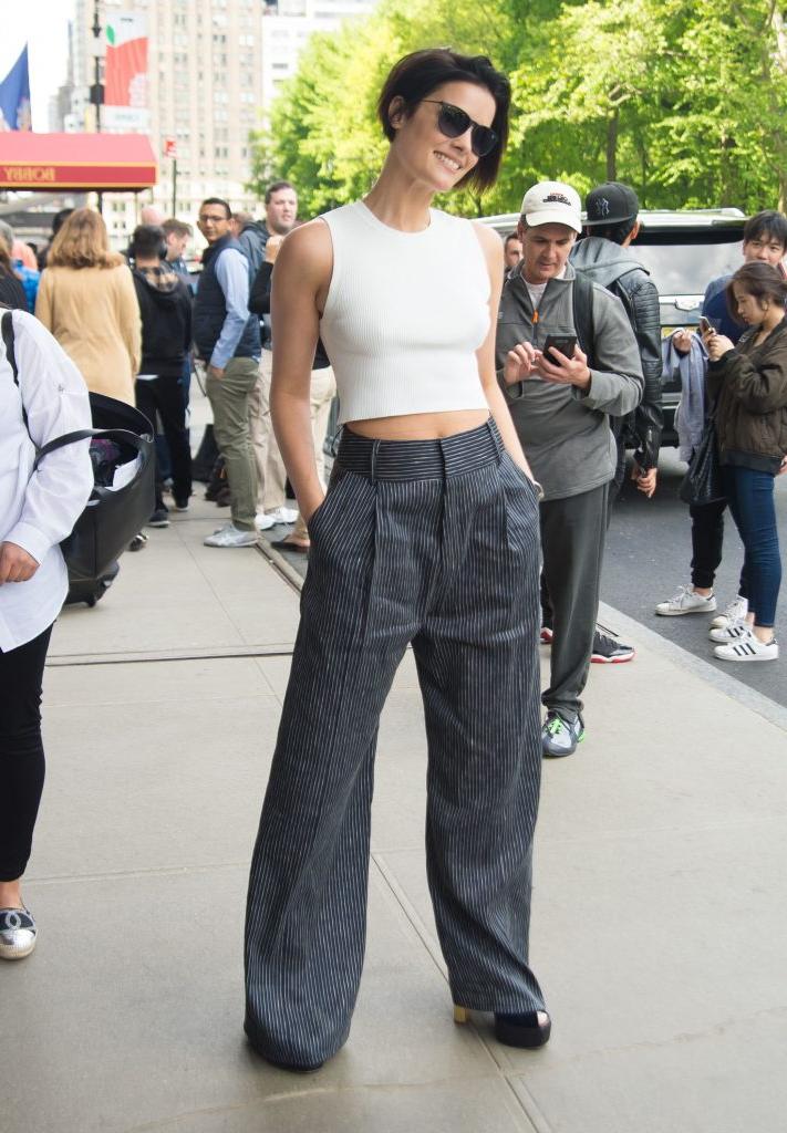 10P Jaimie Alexander: Awful Pants, Awesome Top
