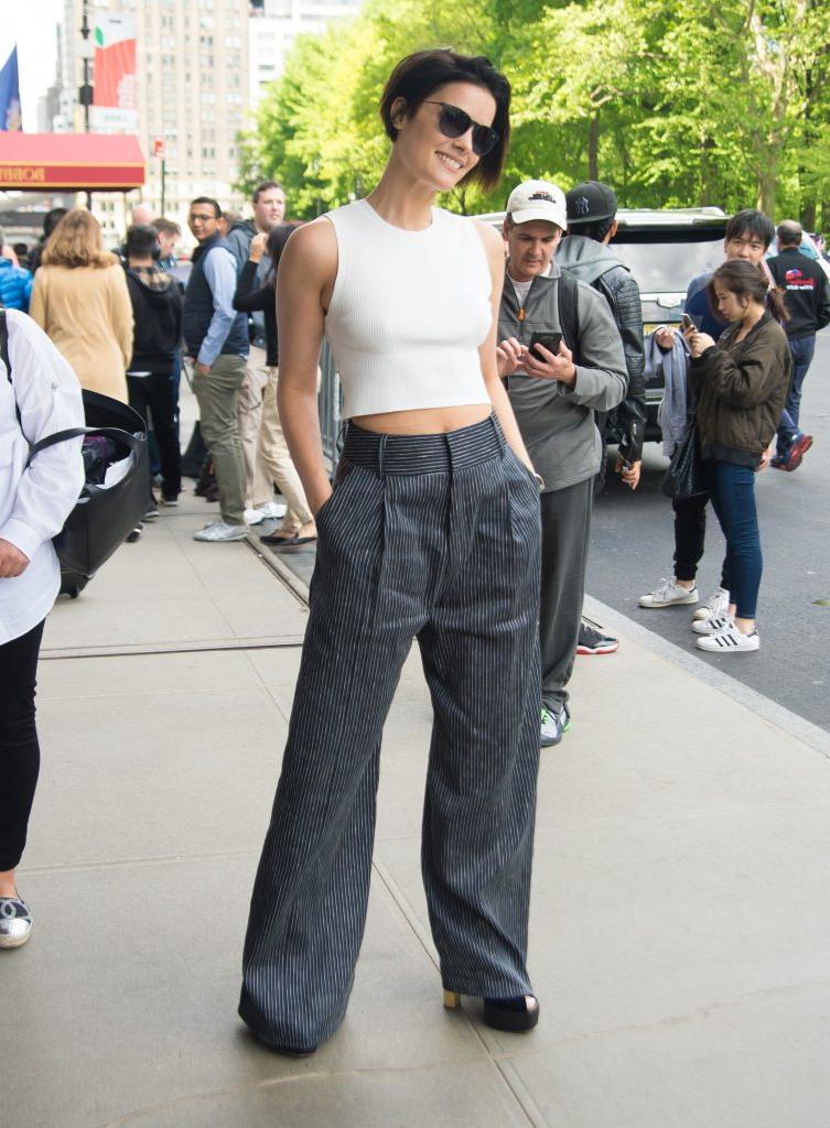 10P Jaimie Alexander: Awful Pants, Awesome Top