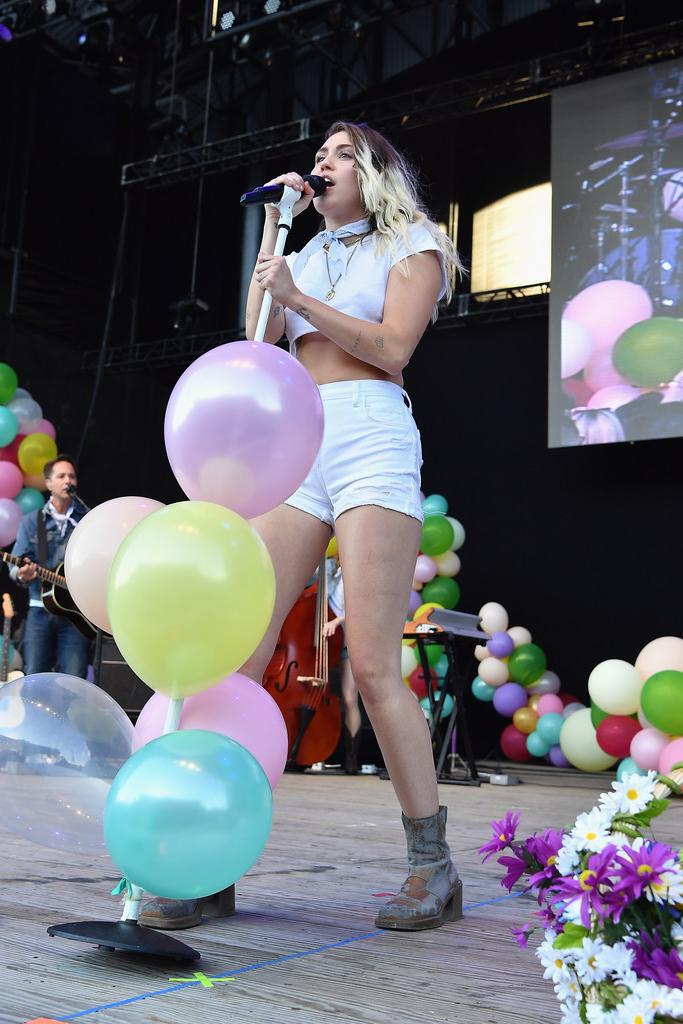 14P Miley Cyrus Has Legs For Days
