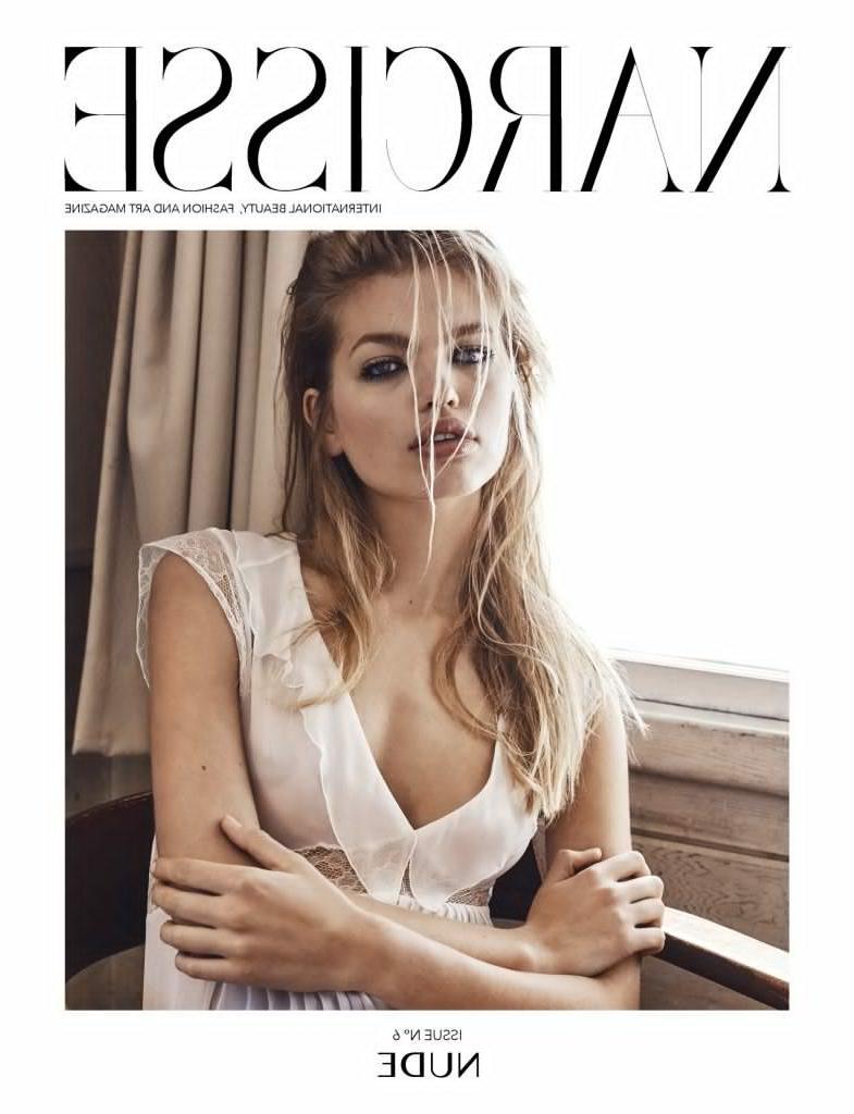 7P Daphne Groeneveld Flashing Her Beautiful Tits
