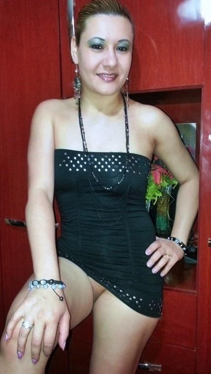 25P Latinas young milfs