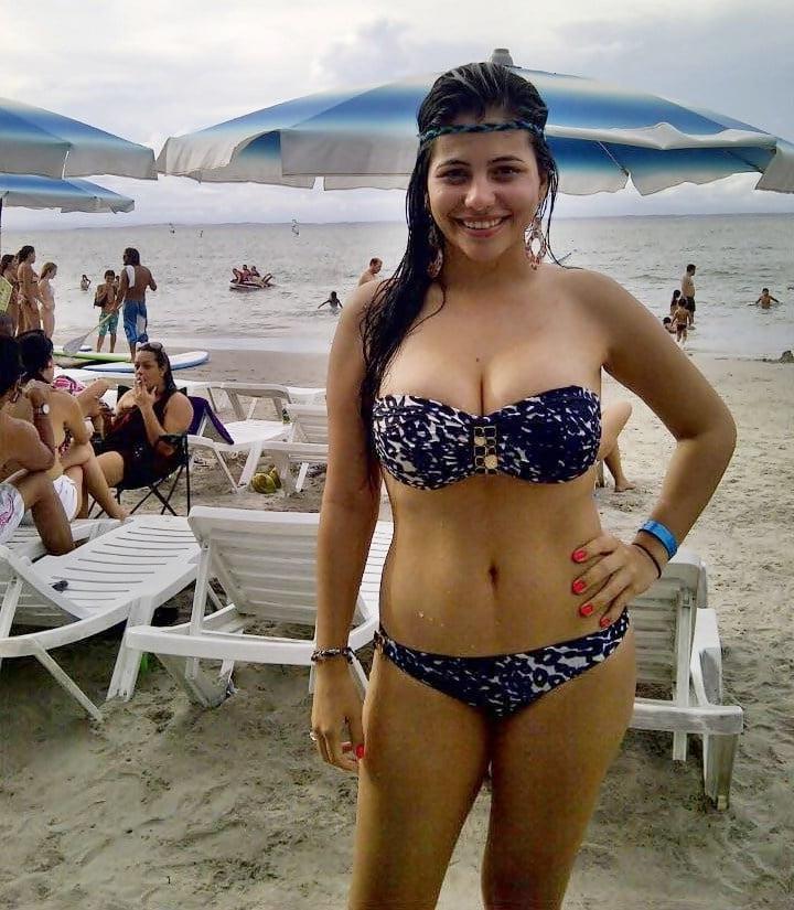 25P Latinas young milfs