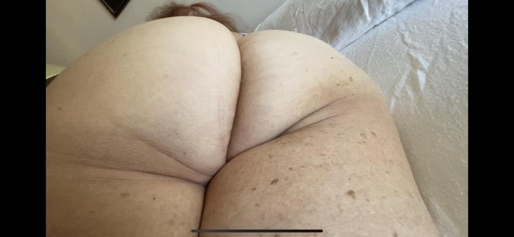 8P Granny Luvs Flashing Her Breasts