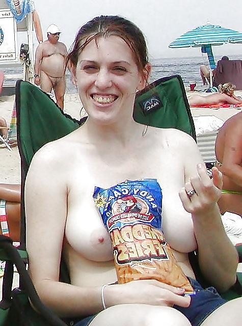 19P Busty women 82 (Beach special)