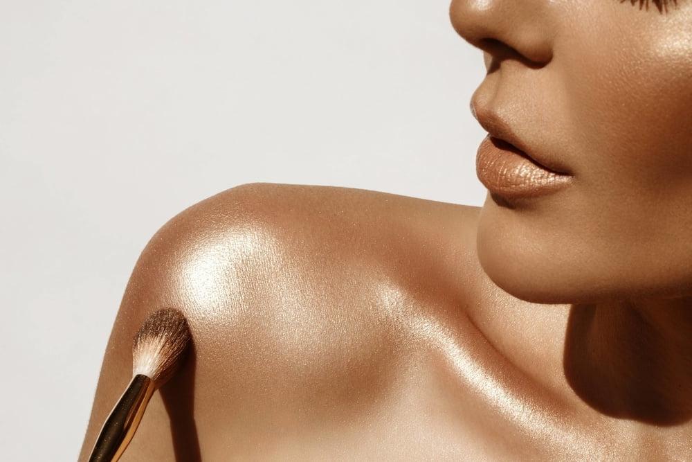 21P Defined Collar Bones
