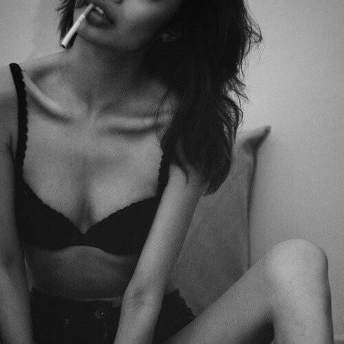 21P Defined Collar Bones