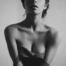 21P Defined Collar Bones