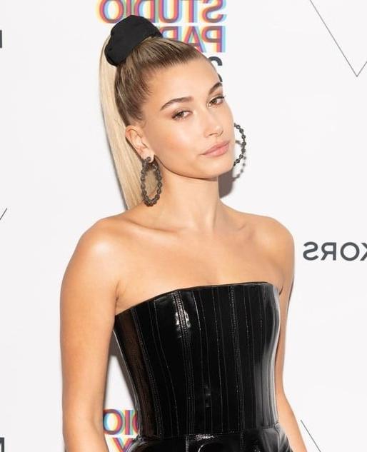 21P Defined Collar Bones
