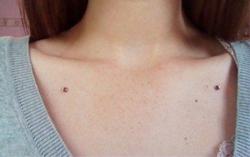 21P Defined Collar Bones