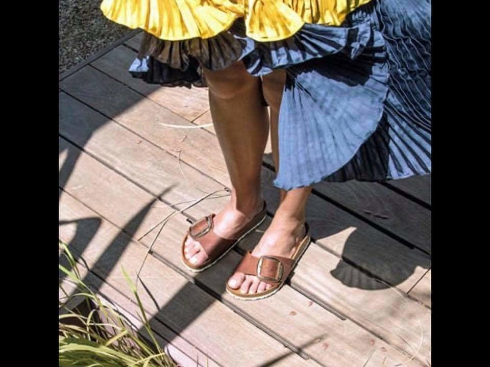 21P Milfs, legs and shoes