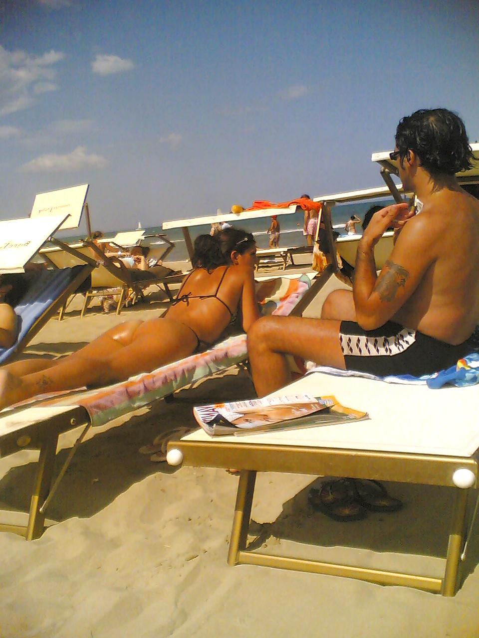 13P Cadid ass italian beach 2