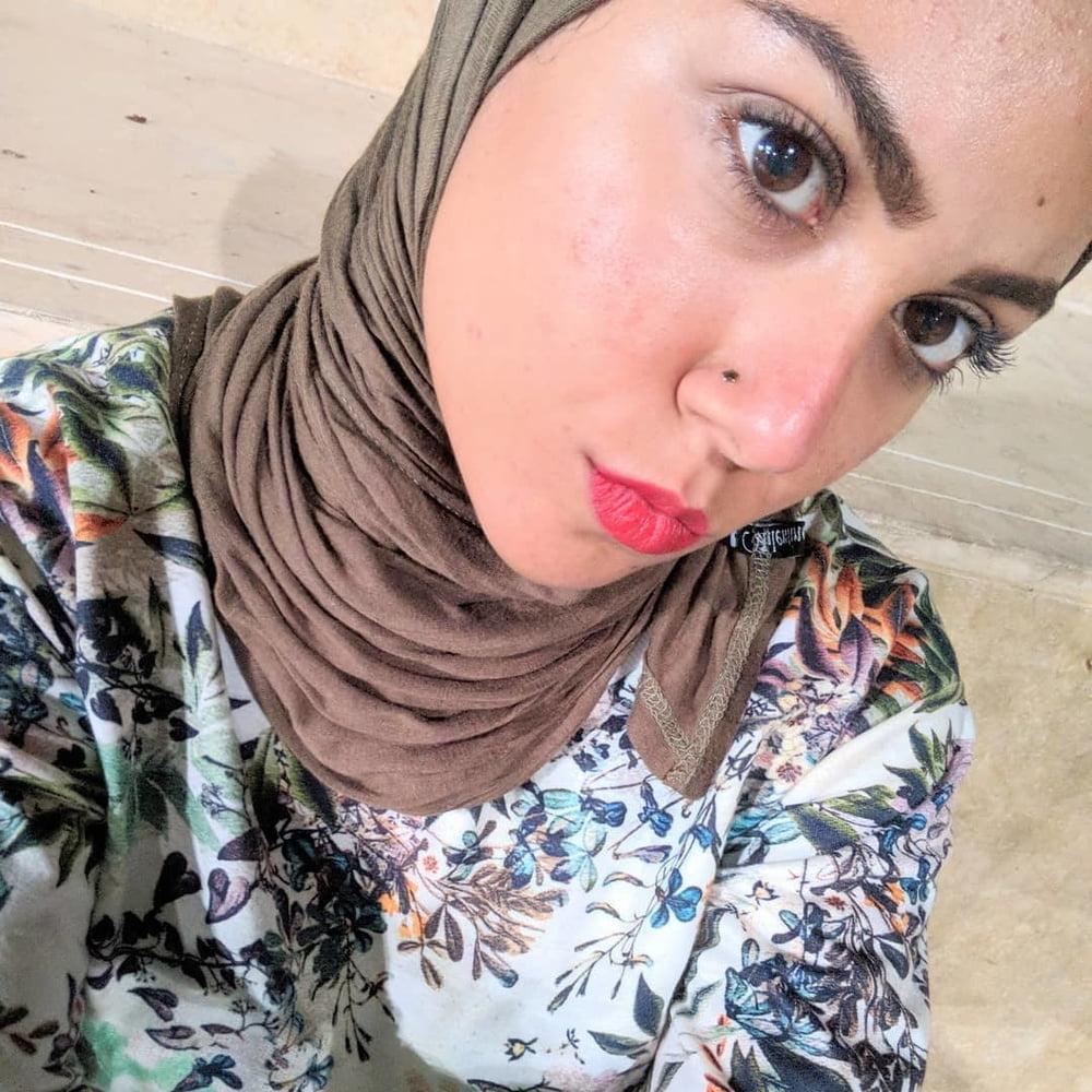 25P Ghada tarek sexy hijab fitness