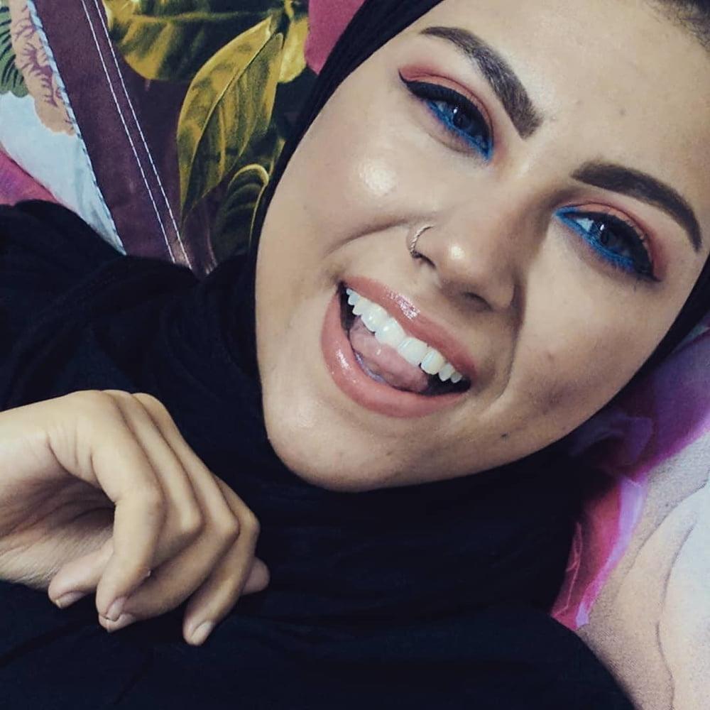 20P Ghada tarek sexy hijab fitness 2