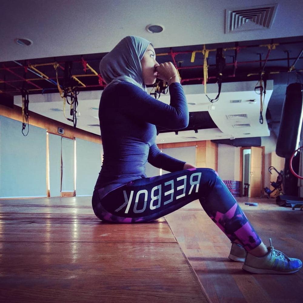 20P Ghada tarek sexy hijab fitness 2