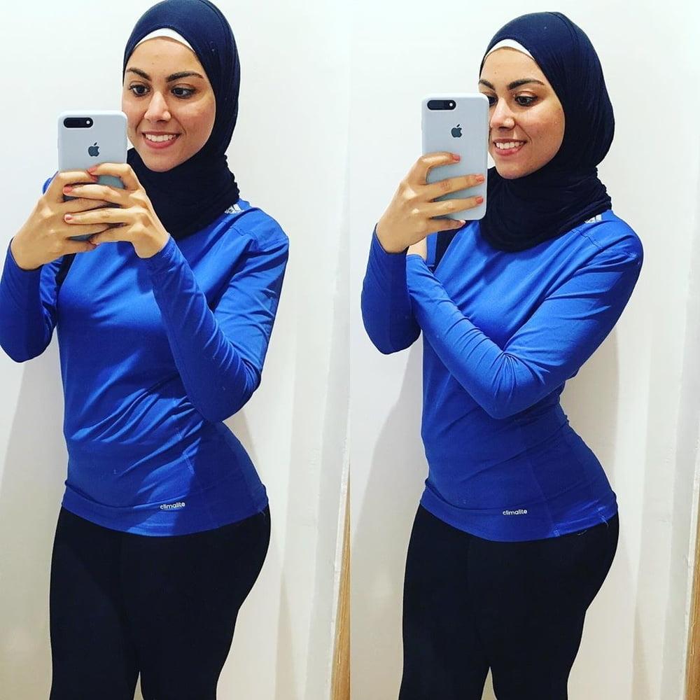 17P Ghada tarek sexy hijab fitness 3
