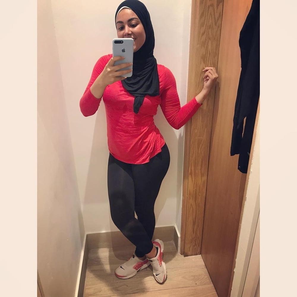 17P Ghada tarek sexy hijab fitness 3