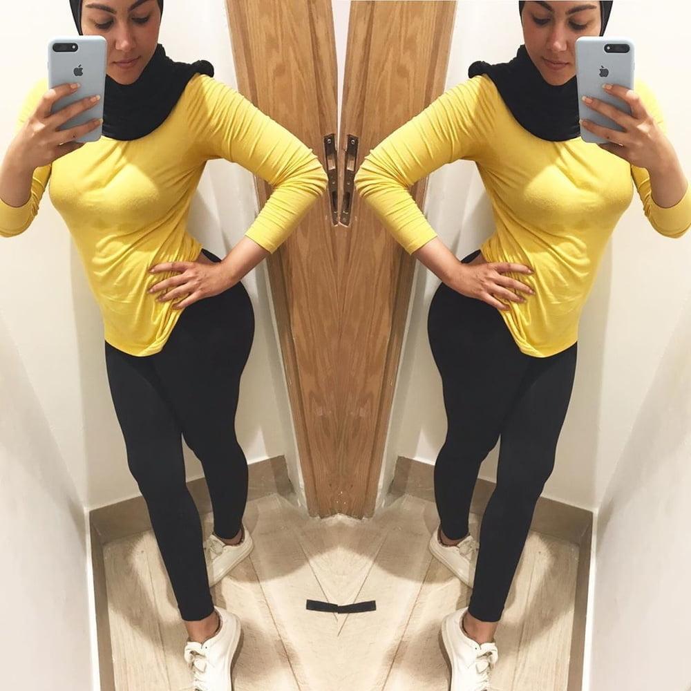 17P Ghada tarek sexy hijab fitness 3