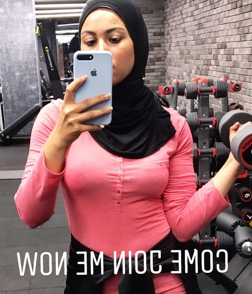 17P Ghada tarek sexy hijab fitness 3