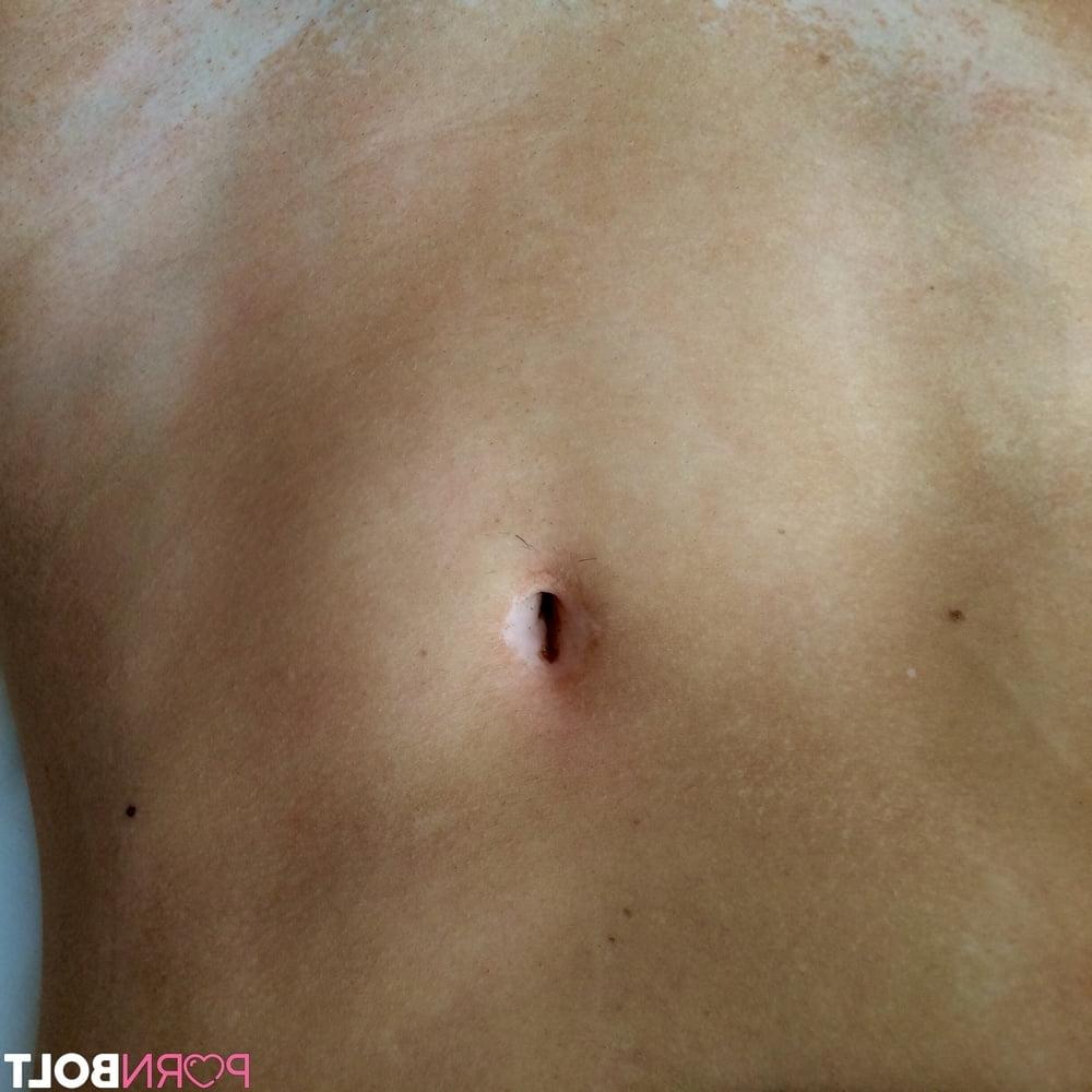 25P Hot Fitness Teen Selfies