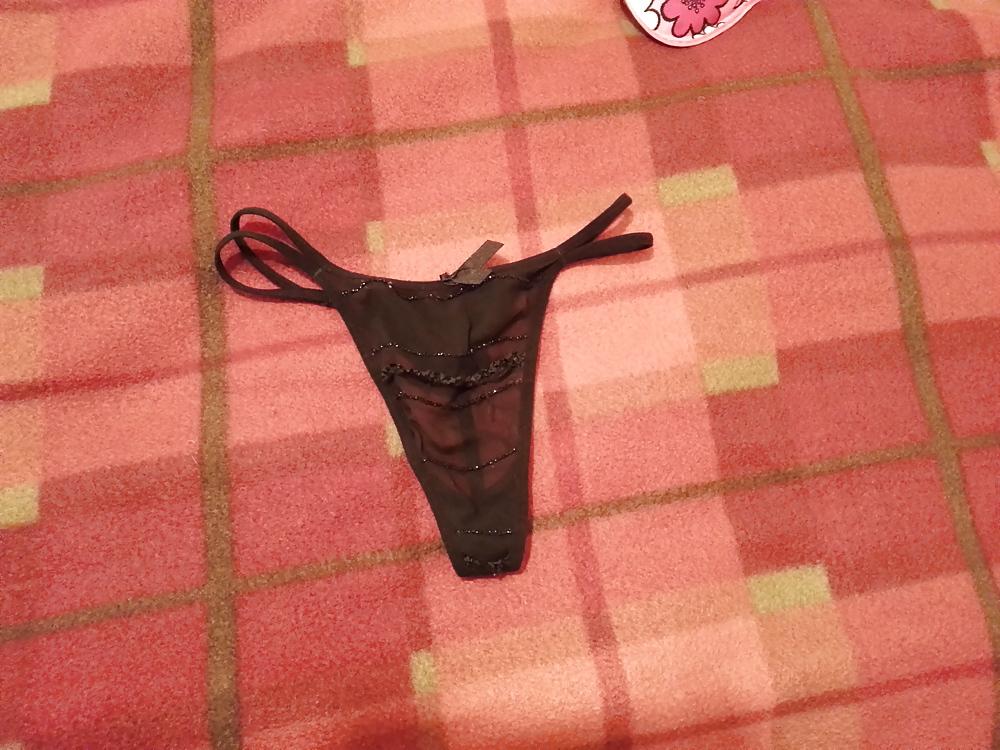 5P The pants of my girlfriend's cousin - perizzoma cugina