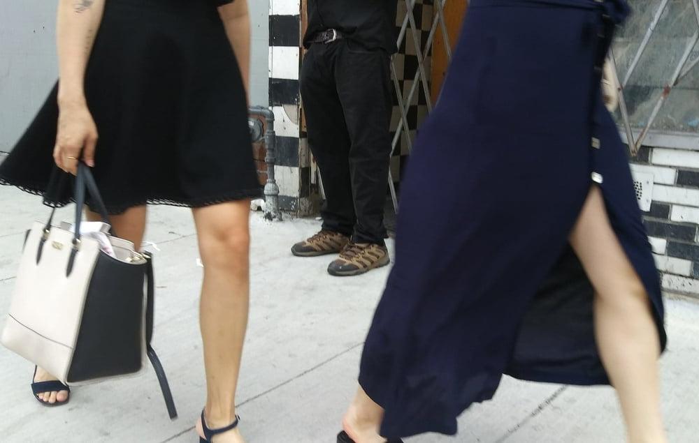 25P Candid legs and feet....