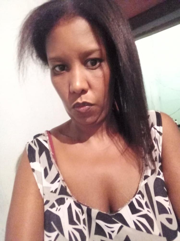 25P Mature busty latin